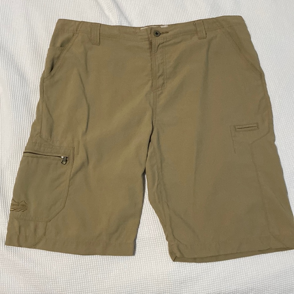 Wind River Tan Cargo Shorts